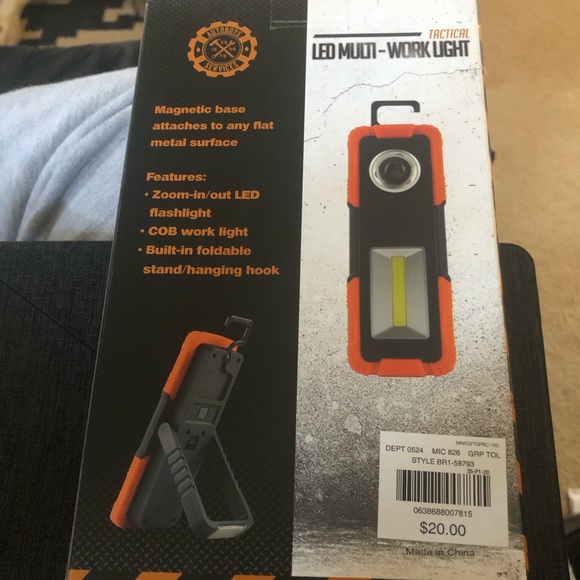 Berkshire LED multi-work light - Picture 2 of 2